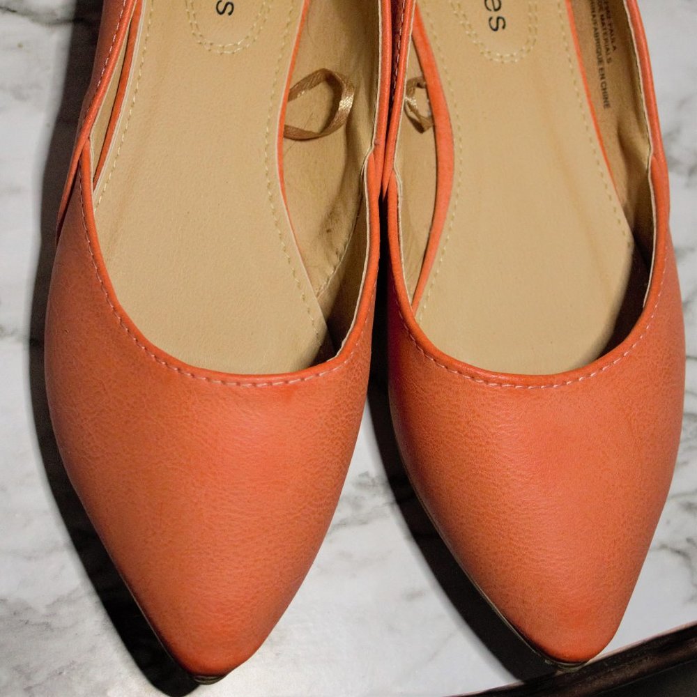 FLATS - Picture 2 of 5